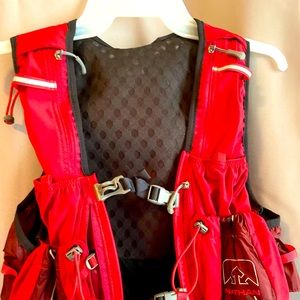 Nathan hydration vest: runners hikers and bikers